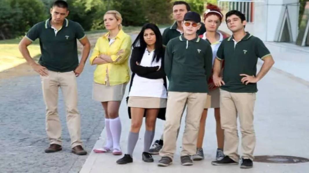 Pis Yedili'nin Orço'su değişimi ile ağızları açık bırakıyor! Hayranları bile tanıyamıyor: Ne oldu sana böyle Orço? 3